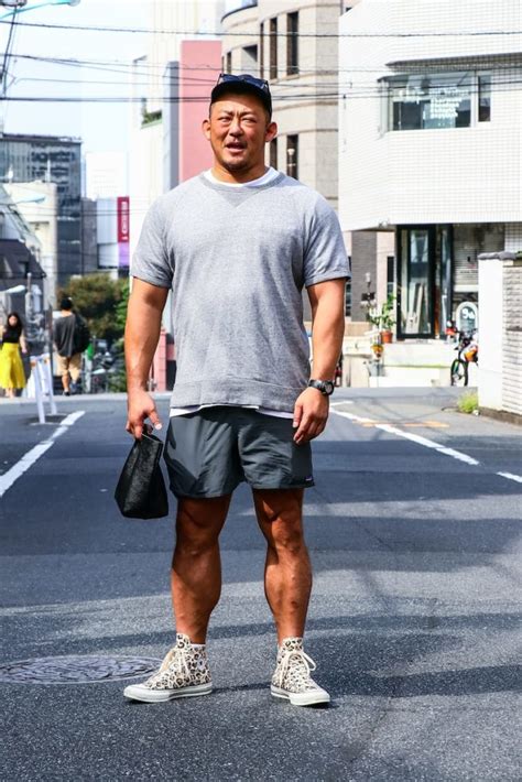 ガタイ の いい 人 ファッション|【男性向け】 筋肉質な人に似合うファッションの選び方を解説 .